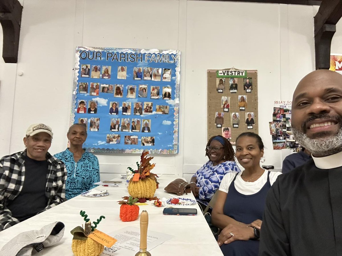 FallonLare3kq's tweet photo. Members of St. James at the Great South Bay Deanery Summer Summit on August 21. https://t.co/7Qx6wsYXjm