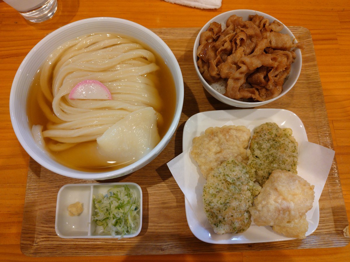 medamarimo's tweet photo. 今日はうどん…🥢

#上を向いて　#手打ちうどん上を向いて　　#冷かけ https://t.co/HiM4pCaE9b