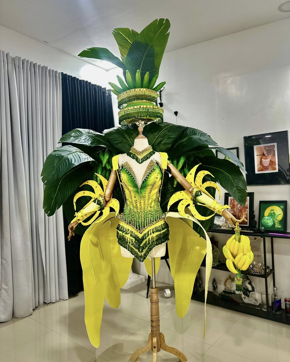 BanginDatBieber's tweet photo. M I 
Designer | JM Yang of Josmarc Collections by POWERHOUSE https://t.co/LOJhJ7DRAz