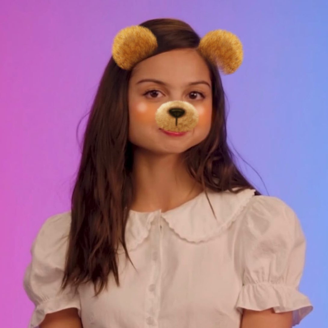 livlafluvoo's tweet photo. Olivia prob the only celebrity who gets hated for being too kind and complimentary like i cannot make this shit up. Oh saintlivia https://t.co/l8TW7KH9jn