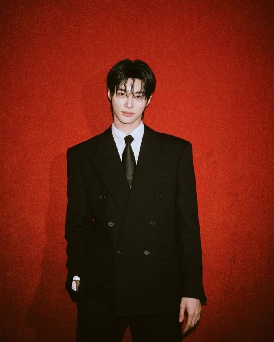 wooseokfiles's tweet photo. Hello, everyone.

Following discussions with other #ByeonWooSeok fanbases and TTEs regarding this year’s AAA voting, we have carefully considered the current situation and the choices made by the AAA organizers. After much consideration, we have decided not to participate in AAA voting this year.

We were looking forward to seeing Byeon Wooseok return to an award-show stage, but we cannot overlook AAA’s decision to provide a platform to someone involved in a serious case. As a fandom made up predominantly of women, we believe it is important to be mindful of the platforms and choices we choose to support. Of course, if you still wish to vote for Byeon Wooseok, that is entirely your choice, and we respect your decision. We are not here to dictate what individual fans should do. For us, however, choosing not to vote is our way of expressing our stance toward AAA’s decisions this year. We hope those who share the same concerns will consider joining us in boycotting AAA voting.

This decision does not change our support for Byeon Wooseok in any way. We will continue to support his work and look forward to many more opportunities to celebrate his achievements through awards and platforms that are more meaningful to us as fans. Byeon Wooseok has many more moments ahead that deserve to be celebrated, and we would rather save our support for those.

Thank you.