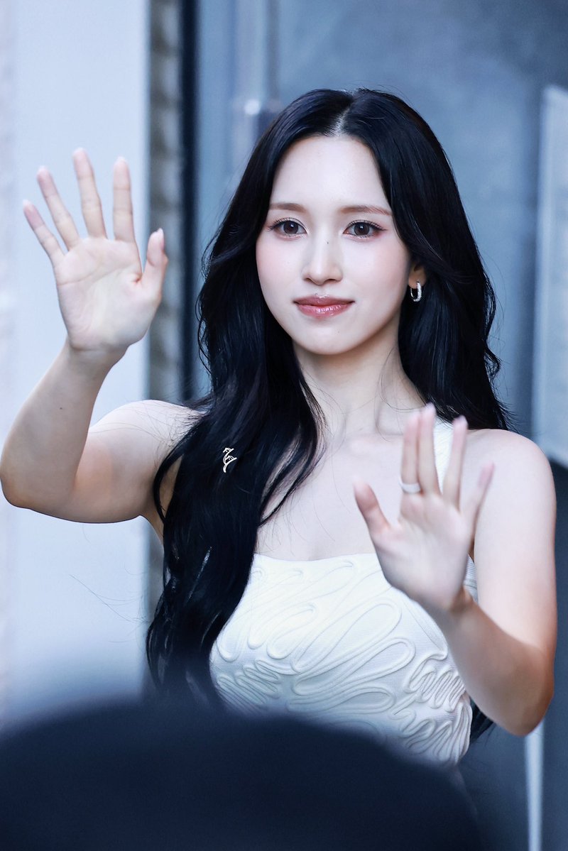 77jinqiu_'s tweet photo. 260903 👑
#MINA #ミナ #미나 
#TWICE #트와이스 #トゥワイス https://t.co/ncXJjHIklT