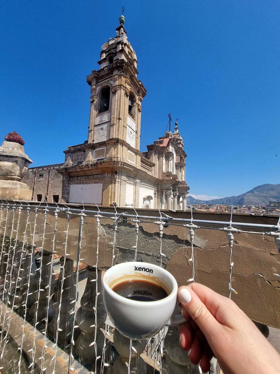 ercan_232's tweet photo. Mi amore, mi amore. Espresso macchiato, macchiato, macchiato. Por favore... https://t.co/yKykCp36cs