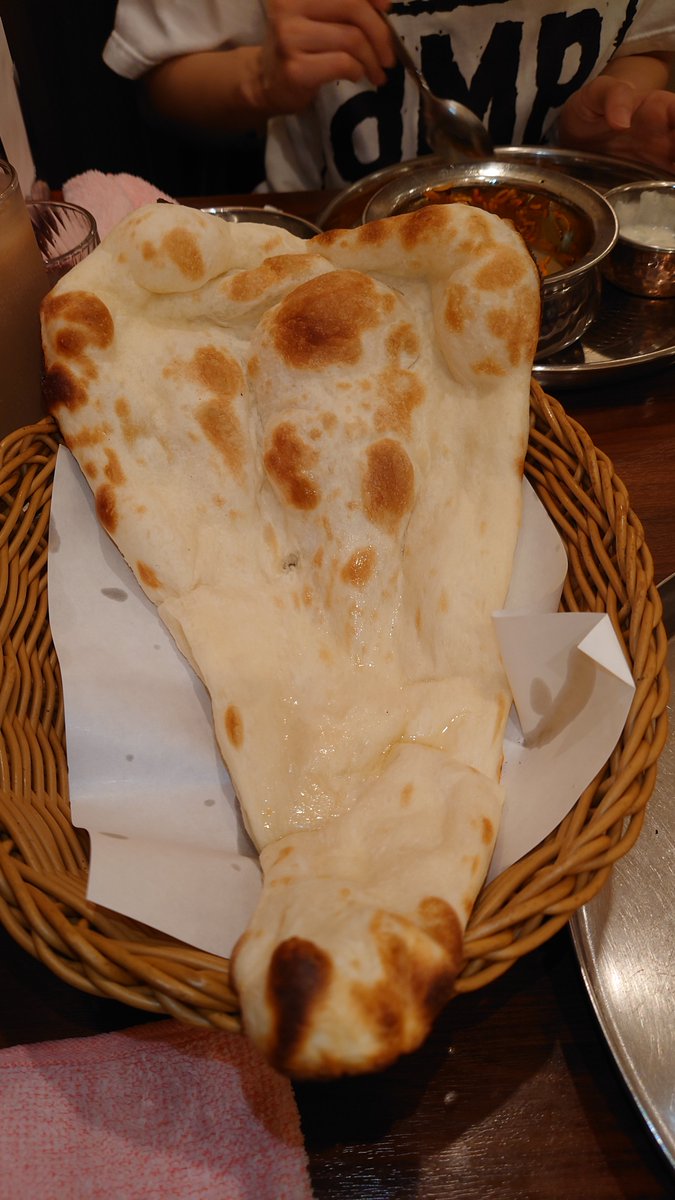 syunichiz's tweet photo. なんおかわりしました🫓
いっぱい食べたんで眠たいです🥴
この席なんで周りを気にせず寝れます😴 https://t.co/C1Q6TAzeTe