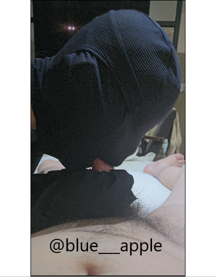 bule___apple's tweet photo. 복면 뒤집어 쓰고 
좆 빠는 년

#sm #구인 #섹트 #encasement #스타킹 #사디스트 #마스터 #디그레이더 https://t.co/p951ro2GVP