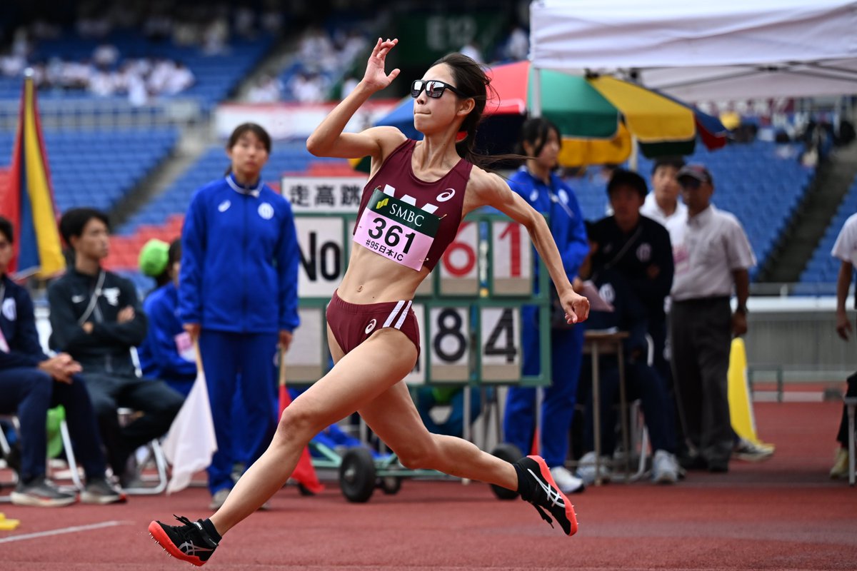 Getsuriku's tweet photo. #日本インカレ
女子走高跳 

🥇矢野夏希（早大）1m84
🥈前西咲良（筑波大）1m78
🥉江角菜子（福岡大）1m75

昨年2位の矢野が優勝！
1m83の早大記録（仲野春花／2017）を更新！

2ショット写真は優勝した矢野と仲野春花さん📷💐 https://t.co/2f1xoFsmLJ