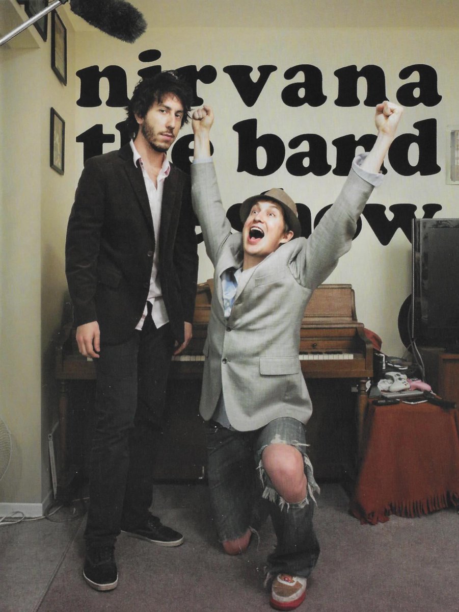 dorktee's tweet photo. Genialidad absoluta. La última aventura de esta dupla canadiense es una comedia de viajes en el tiempo, hecha con bajo presupuesto, mucho ingenio y referencias a Volver al Futuro. Boba, hilarante y con gran corazón sobre la amistad. https://t.co/v7wZZ3ktQE