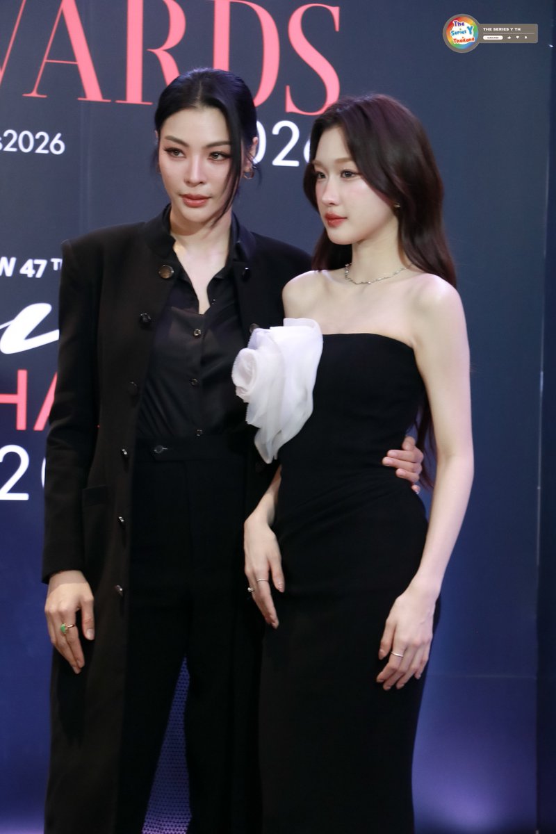 theseriesy_th's tweet photo. “ฝ้าย - อะตอม” ร่วมงาน 'Praew Awards 2026'

FAYEATOM PRAEW AWARDS PARAGON

 #SiamParagonxPraewxFayeAtom
#FayePeraya #ฝ้ายพีรญา
#AtomPariya #อะตอมปริยะ 
#FayeAtom #ฝ้ายอะตอม https://t.co/5szR2PHZVd