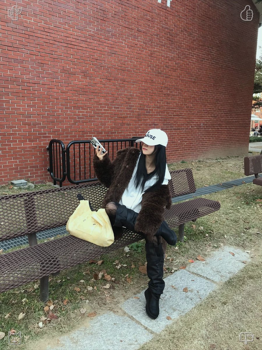 koike103haruki's tweet photo. 🛫A warm cup of cocoa blended with sugar, vanilla, and creamy coconut milk. Extend tender, heartfelt kindness to yourself when times feel draining and tough—comfort your weary soul, summon the strength within, and continue stepping forward toward the radiant, vibrant future you https://t.co/LdEzgDfiJS