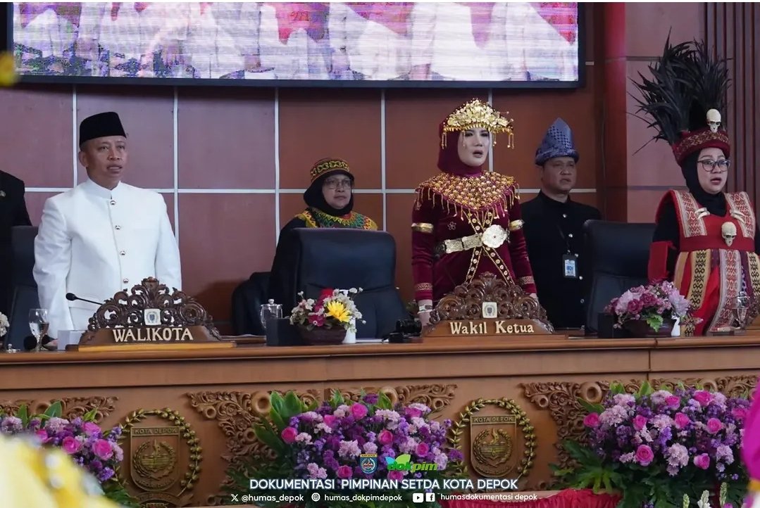 Humas_depok's tweet photo. Wali Kota Depok, Sekretaris Daerah Kota Depok beserta Ketua TP PKK Kota Depok, menghadiri Rapat Paripurna dalam rangka memperingati HUT ke-27 DPRD Kota Depok tahun 2026 di Ruang Sidang Paripurna DPRD Kota Depok. Kamis (03/09/2026). https://t.co/Etopi5Qap5