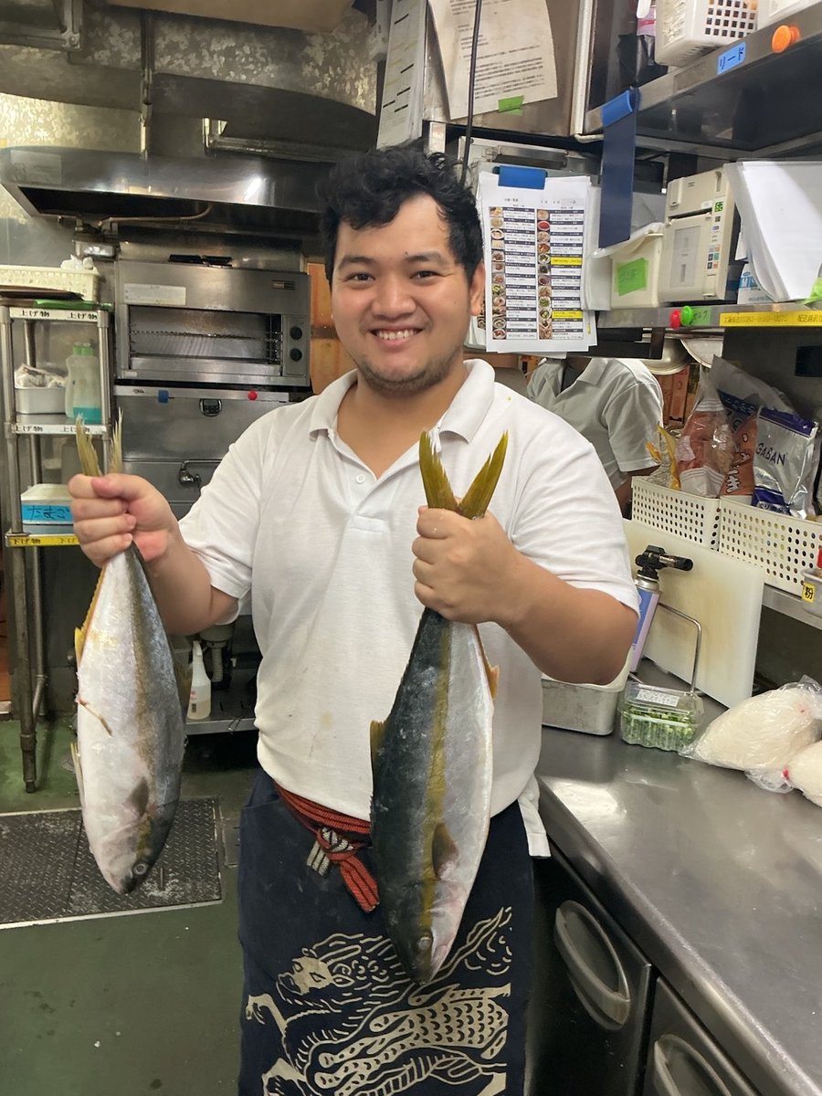 bampirePR's tweet photo. ⭐️座れる晩杯屋大森東口店🍺
暑い中お疲れ様です！
本日のオススメは
カンパチ刺し　390円
ヒラマサ刺し　390円
カツオ刺し   310円
トビウオ刺し　310円
シイラ刺し　310円
さんま刺し　310円
いわし刺し　310円
他にもドリンクやフード豊富にございます😆　
是非お待ちしております！ https://t.co/2k61iCmn38