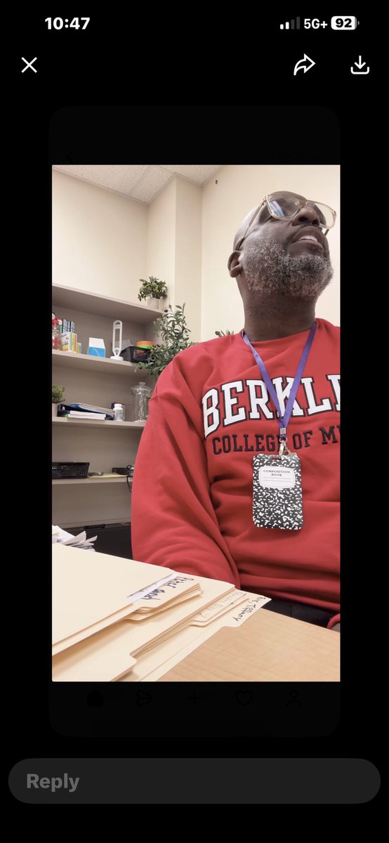 SIwant2be's tweet photo. #dariuscrooks #dariuscooks #exposingstudentsinformation #houston #texas @HoustonISD @WeLoveWheatley He’s claiming students wanting to be in his TikTok videos, I say give it time. Does @WeLoveWheatley not have a policy in place for exposing students names on the internet? https://t.co/9p2SPhyLpt