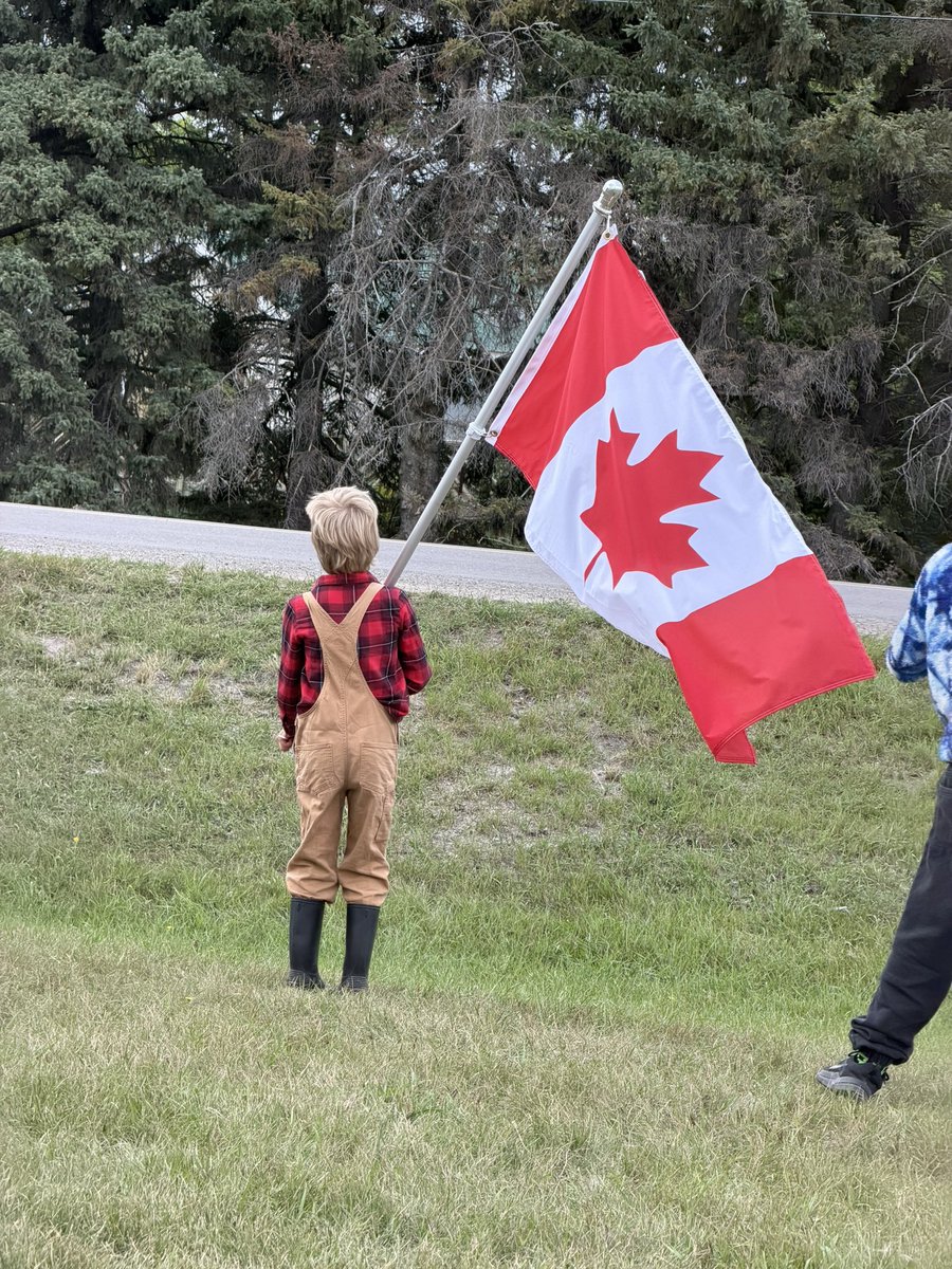 LukaszukAB's tweet photo. The #ForeverCanadian movement engages more than 18,000 volunteers, who are devoting their talents, time and resources to Canada’s unity. It’s an exhausting task, but Canada will emerge as a stronger and more resilient country at the end of this painful process.
#ableg #cdnpol https://t.co/8fuBZgd0OS
