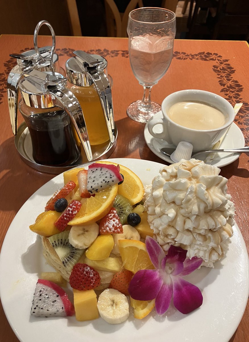 tarako1030's tweet photo. 習い事の帰り。
たまにこういうのが食べたくなる。 https://t.co/yYQhOlcJXv