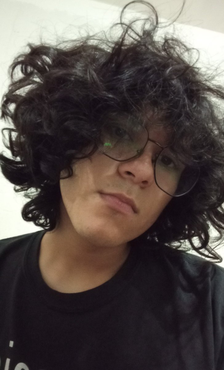 interZxZ's tweet photo. Un face reveal pq estoy aburrido jeje olasoy ese que asco https://t.co/wEF3LVm38G