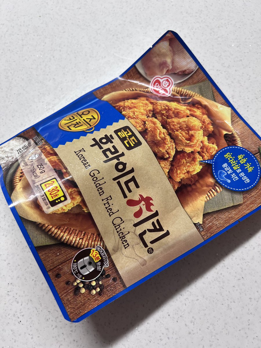 wuw2a1str's tweet photo. 아니 이치킨진짜 황올맛나고맛있음 (구라일시 죽음) 편의점레서 원쁠원해서 하나에 4500원인데 양이 적당히 잌ㅅ어서 야르불닭이랑 먹기 딱 조음 맛있어서 거다이맥스 대굴레오 될꺼같다 https://t.co/tseJK3KQop