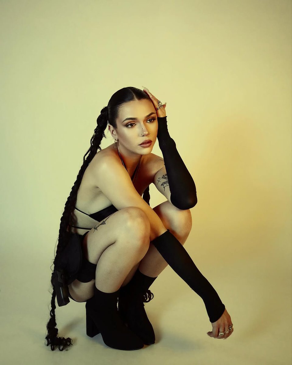 itzevamariee's tweet photo. Oldie but goodie https://t.co/WDVBhoNNtx