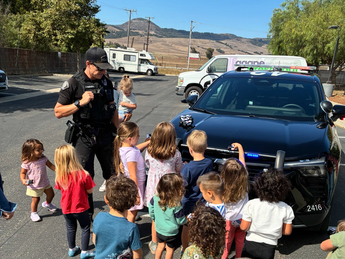 ManuelTurijan's tweet photo. Thank you, Agape Preschool, for inviting us to visit the littles! We love teaching kids about safety. https://t.co/azXNQeymNz