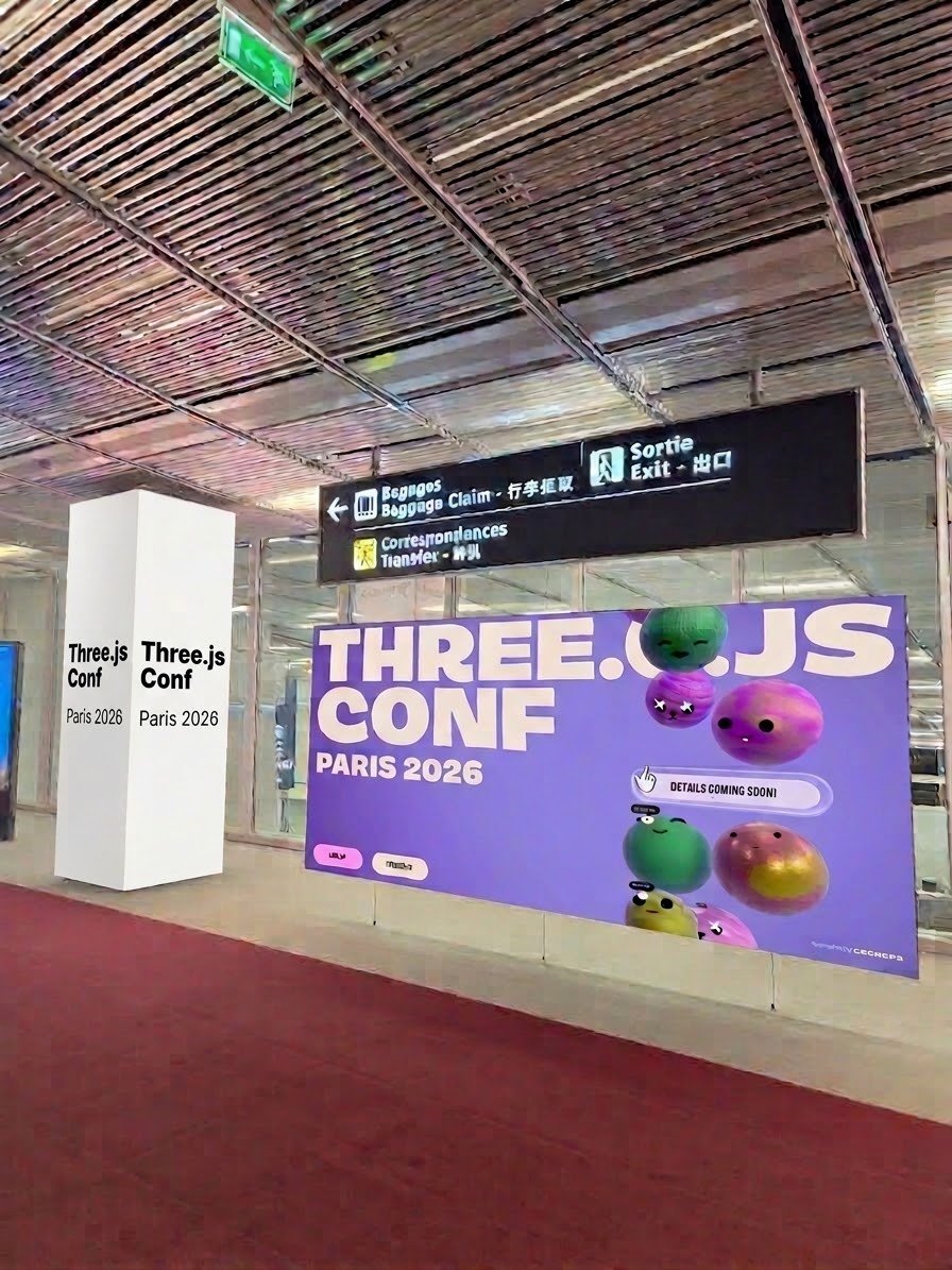 miskitano's tweet photo. While waiting my baggage to be out, with my jetlag brain  💘🇫🇷

 A few more days for last preparation, can't wait to see everything in real, everyone together at @threejsconf ! https://t.co/IwYwN8B7rs