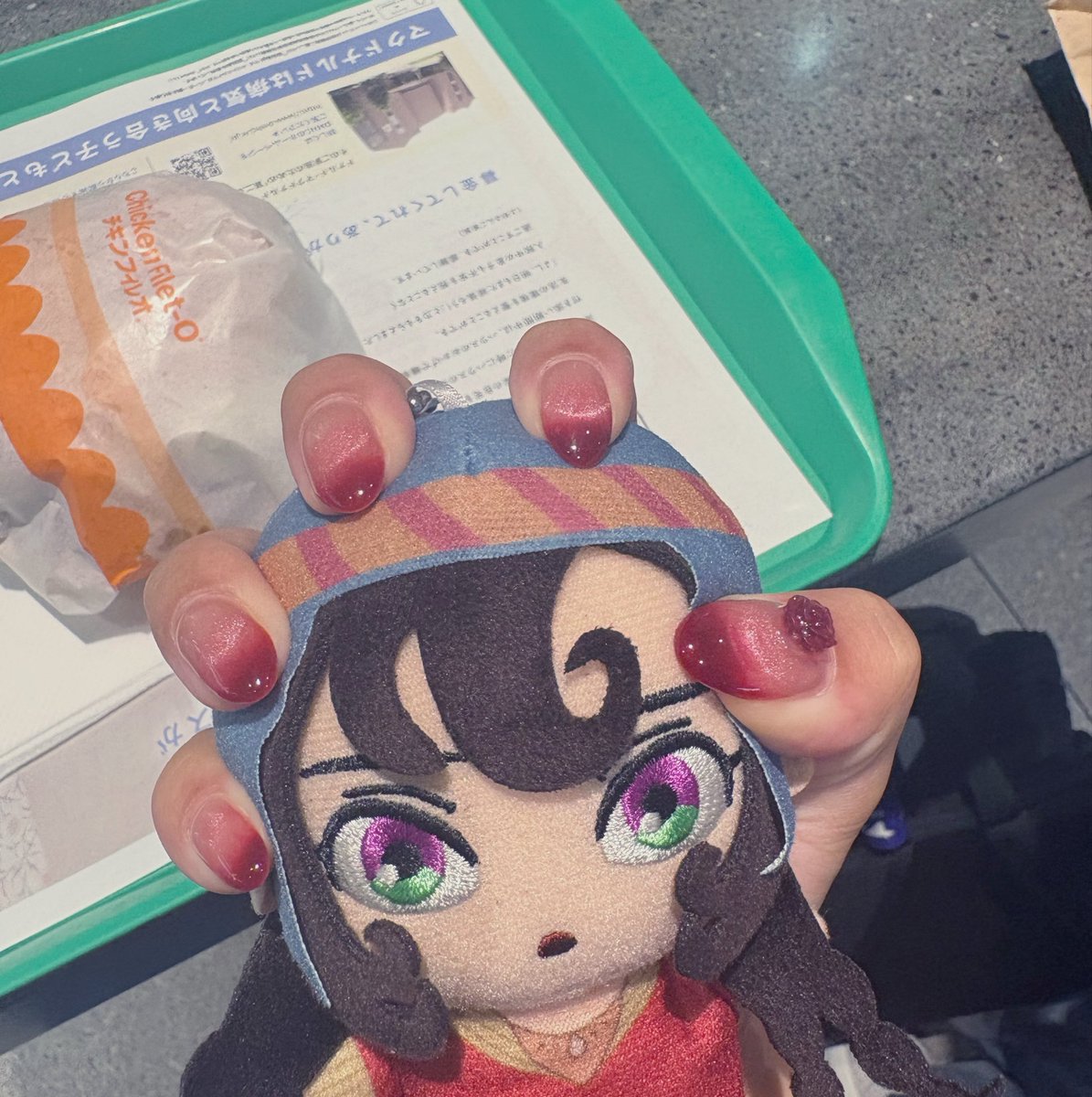 AH55CHILLI's tweet photo. シタラ、これが成田空港だよ https://t.co/RvonBFnk60
