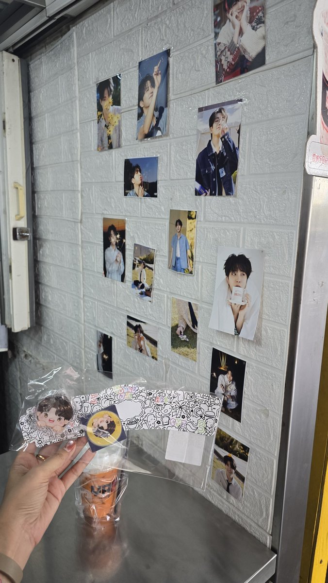 SecretMooN79's tweet photo. ไปรับมาแล้ว💚🫶
Happy Birthday Youngjae Project 2026
#DrawingYOUNGJAEDay

📅 1-30 ก.ย. 69
🥤ร้าน @YAPP1994 พญาไท (BTSทางออก5)
🧋ซื้อเครื่องดื่ม 1 แก้ว
🎁 รับ 1 SET
[ Cup sleeve/ Clip / Lenticular Card ]
**จำกัด 96 Sets https://t.co/ETyE0nr5sS