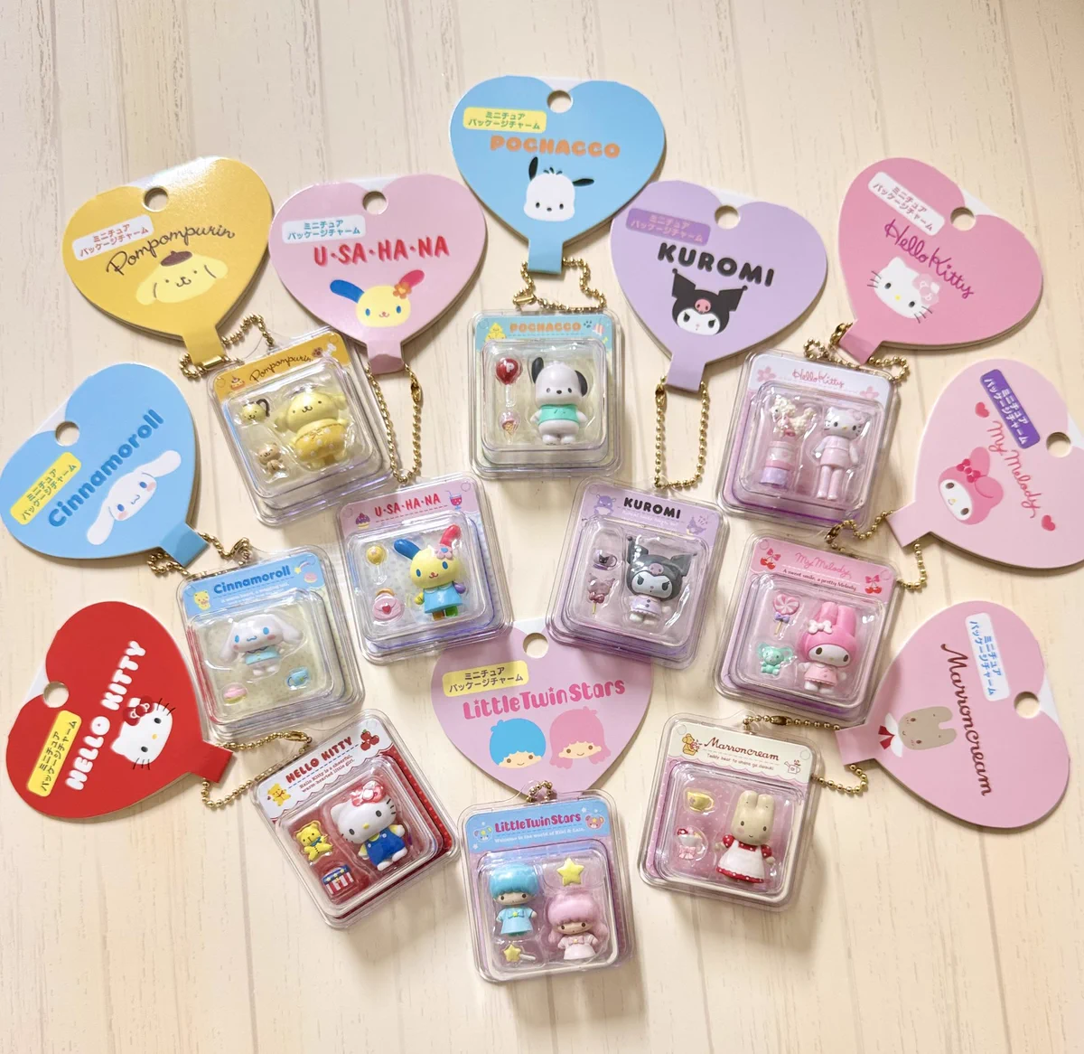 サンリオキャラクターズ　ミニチュアパッケージチャーム9点セット キデイランド大阪梅田店【公式】 a X: 