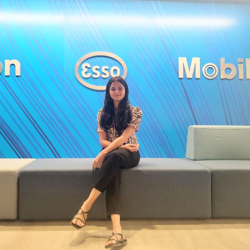 SSBCrack's tweet photo. NIT Calicut civil engineer leaves corporate career at ExxonMobil to join the Indian Army.

Lieutenant Athira entered the corporate world and secured a position with global energy major ExxonMobil.

Yet, the prospect of a conventional corporate career did not diminish her desire to serve the nation.