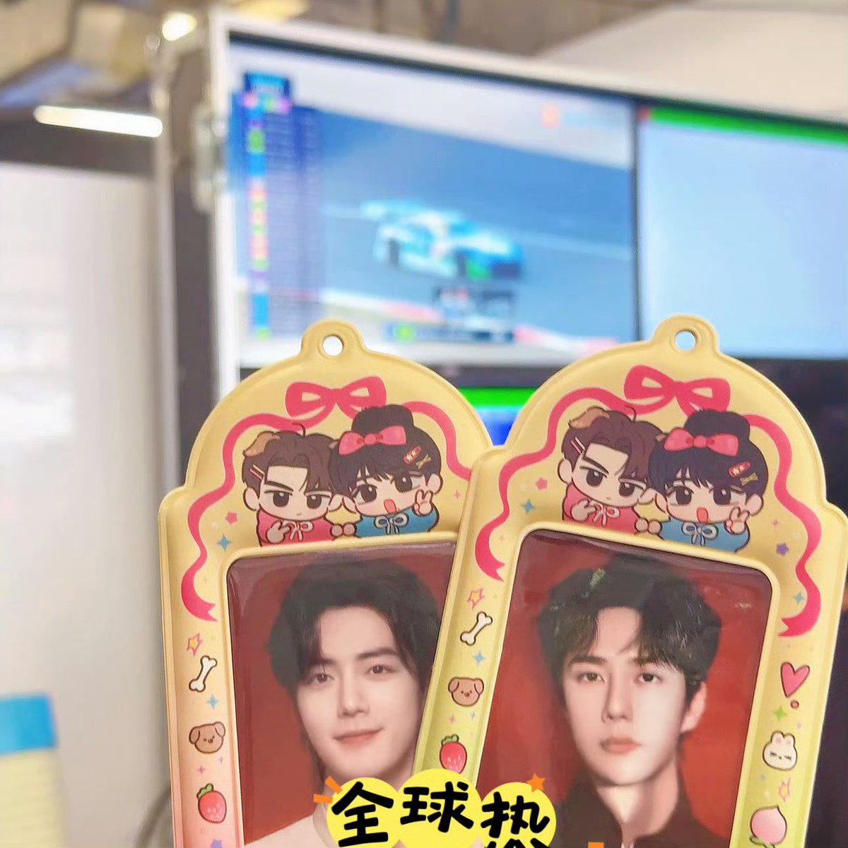 Fariza_XZYB's tweet photo. เธอว่า พี่โกลบอลเขาเข้าไปถ่ายจากในพิทเลยป่ะ ดูจากมุมเน้!!! 🤣🤣🤣 https://t.co/6uMPbjRFsW