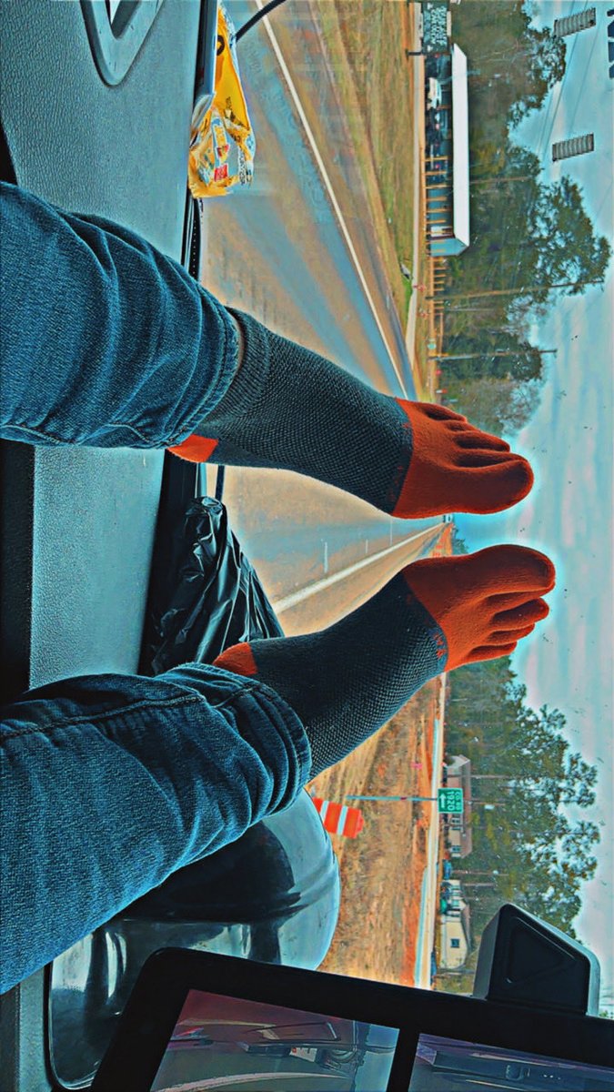 JustinThedyir's tweet photo. #feet #malefeet #footfetish #cashmaster #findom #footworship #cashslave #paypig #humanatm #domination #tranpling #bwc https://t.co/BXurIm4jxQ