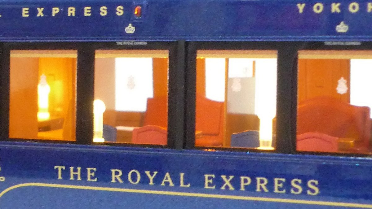 endo_tachikawa's tweet photo. THE ROYAL EXPRESS~
・8両セット 1,210,000円(税込)1セット在庫あります!
外観は「匠の技」を用いてロイヤルブルーを美しく再現。 さらに、ゴールドクラス&プラチナクラスの客室、食堂車やマルチカーと、豪華な室内インテリアの「作り」こだわった逸品です!
#THEROYALEXPRESS https://t.co/GQHMZcf4WJ