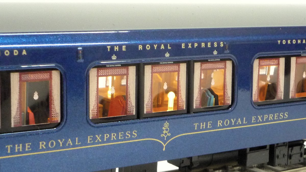 endo_tachikawa's tweet photo. THE ROYAL EXPRESS~
・8両セット 1,210,000円(税込)1セット在庫あります!
外観は「匠の技」を用いてロイヤルブルーを美しく再現。 さらに、ゴールドクラス&プラチナクラスの客室、食堂車やマルチカーと、豪華な室内インテリアの「作り」こだわった逸品です!
#THEROYALEXPRESS https://t.co/GQHMZcf4WJ