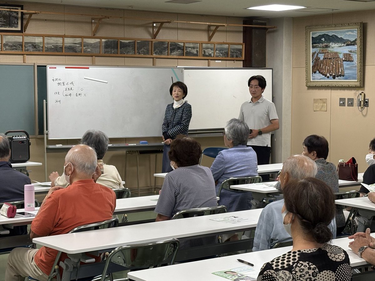 ihara77's tweet photo. 通津公民館で草の根集会をしています。 https://t.co/5hAJ4NSeNC