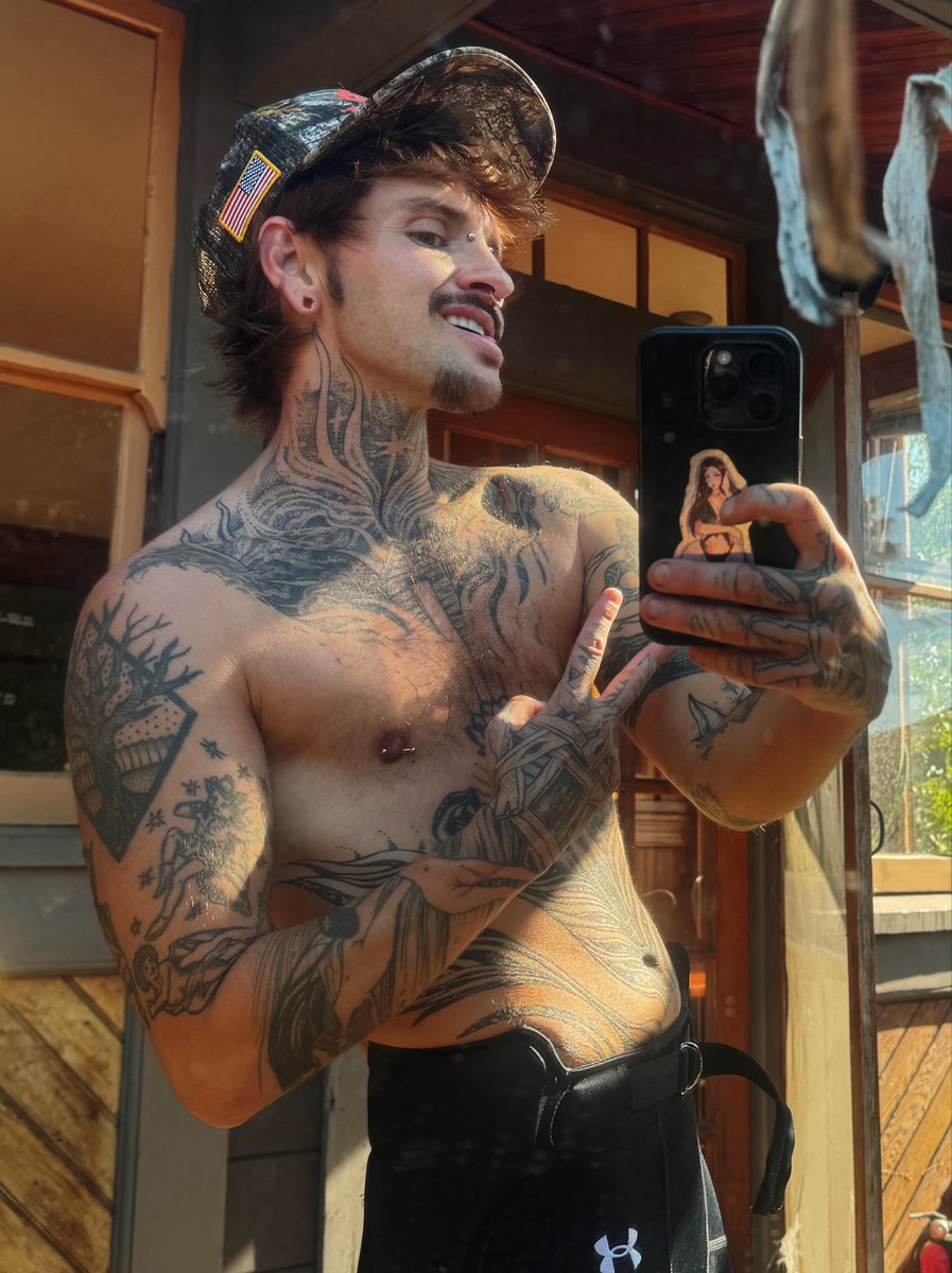austinspearsftm's tweet photo. Boy // Holes. Who’s ready to have some fun? 🤠🔥👀 🏝️LA &amp; Vegas 🎰 https://t.co/xHLNBV0qNZ