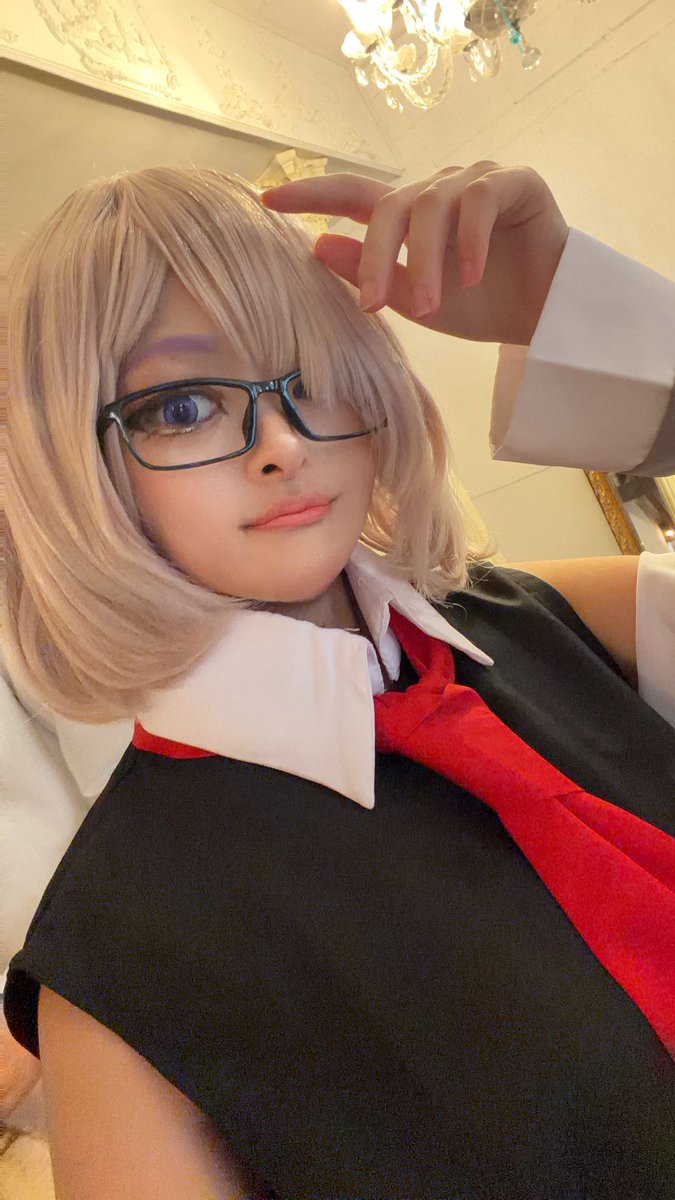 hise_ruki's tweet photo. おそくほー！
併せにマシュで参加しています👓✨️
ウィッグ3代目!!だいぶ初回よりは良くなった気がして!!います!!
マスターも鯖もカメラマンさんも沢山集まっててドキドキ…🫶🫶🫶
全身盛れた！鏡🪞

#あつまれカルデアの森0905 https://t.co/VRsQJlQOZf