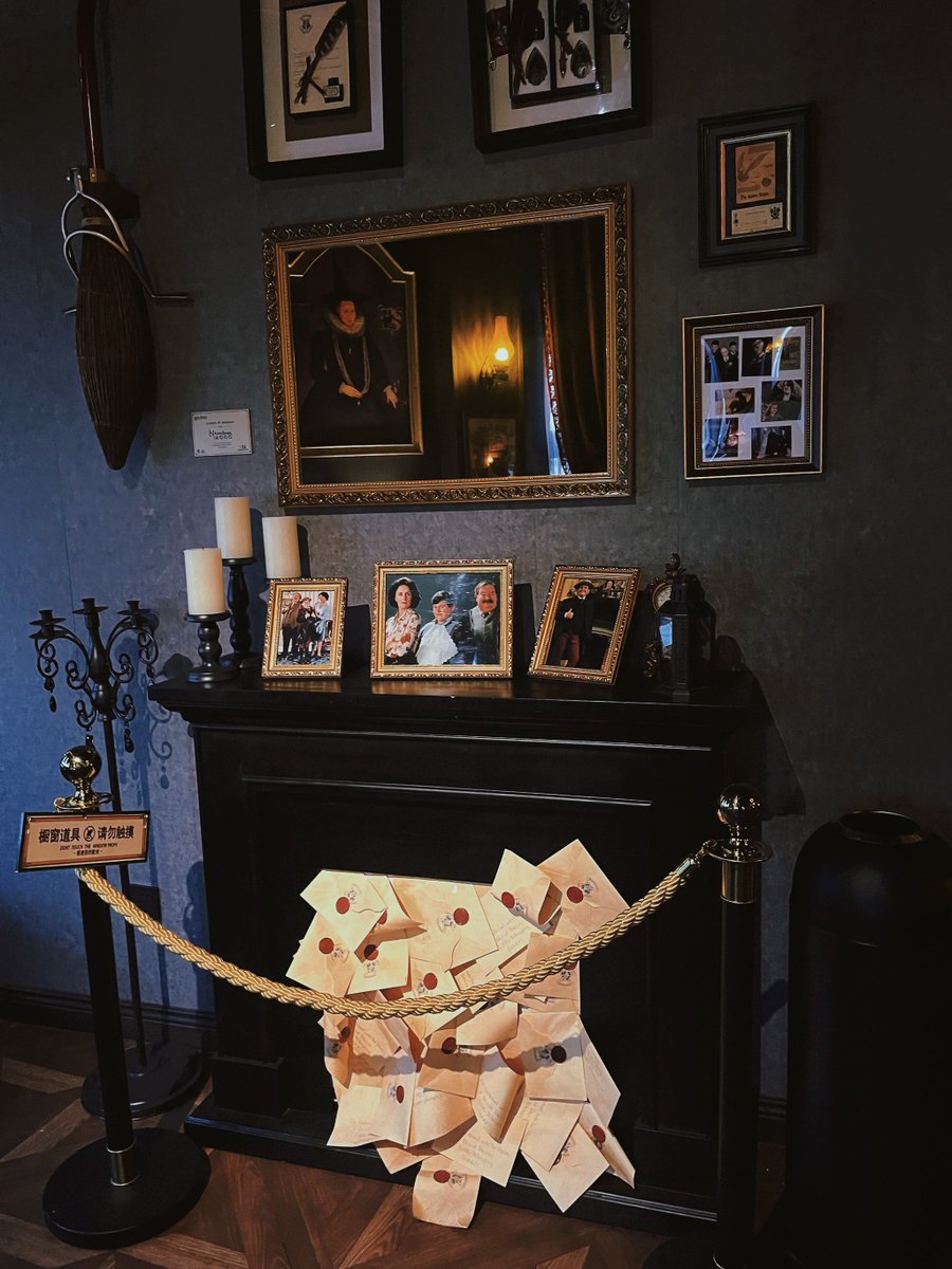 AbbyBrehau2x's tweet photo. Locked in a dimly lit room, a cryptic note on the desk is your only clue—can you solve the puzzle and escape before time runs out #EscapeRoomChallenge， https://t.co/82BA3EhVPT