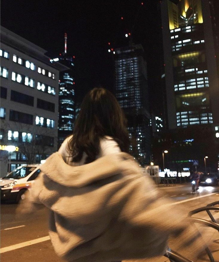 HafsaWww's tweet photo. 偏頭痛の目覚めから立ち直れない朝 https://t.co/rzmTDTxUnN