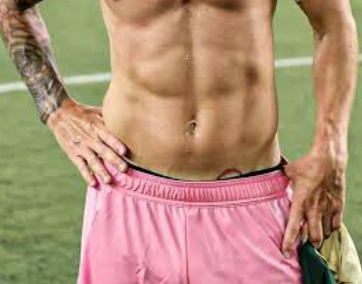 shoyoboops's tweet photo. okay but does your goat have a sluttier v-line than mine? https://t.co/trdGSlBMRc