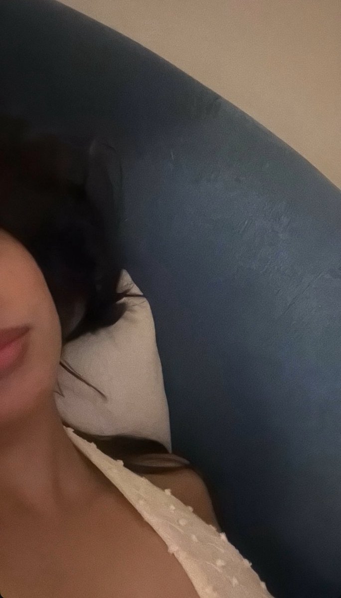 xbm5y's tweet photo. MWAH https://t.co/inr53qWj1B