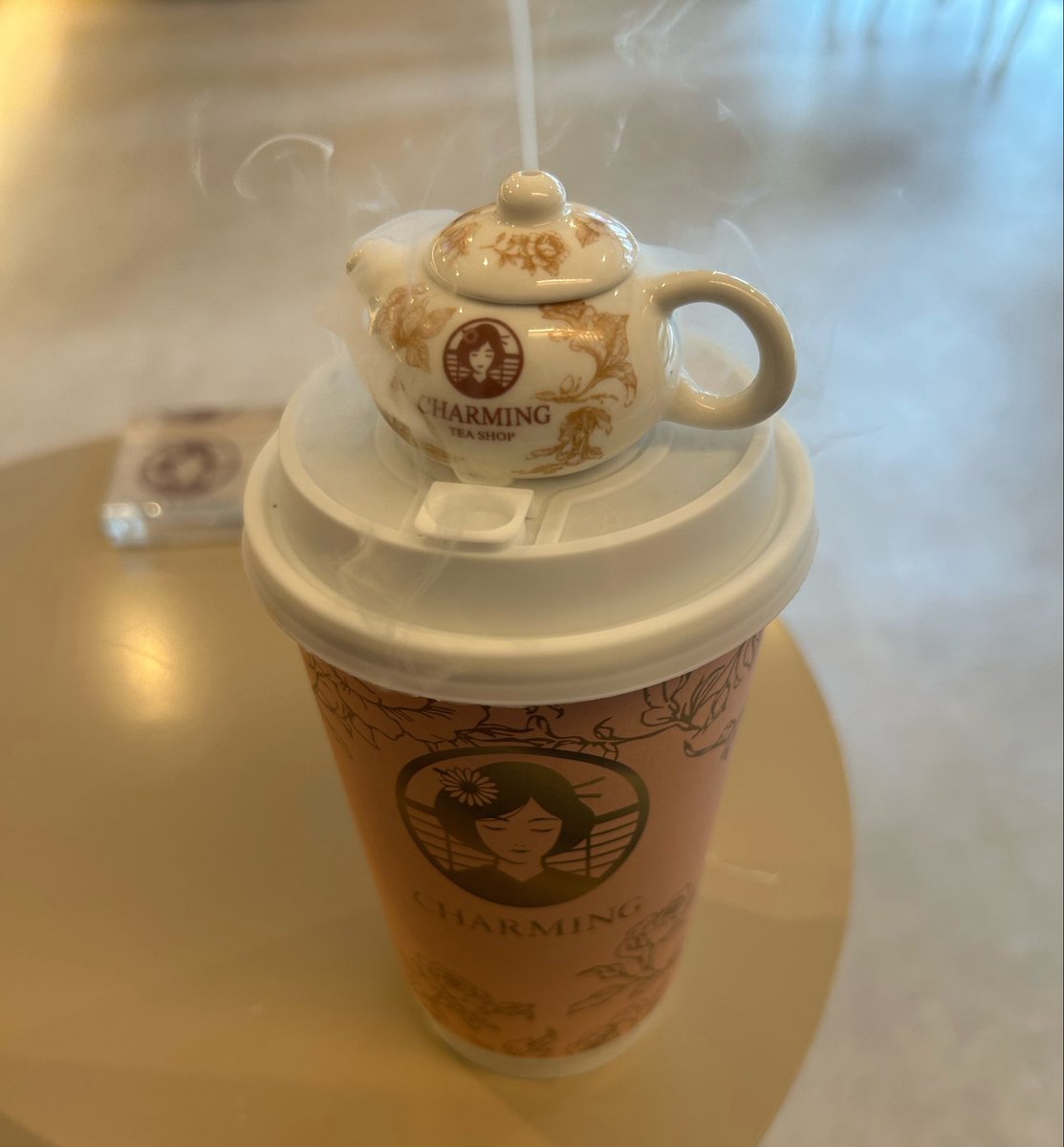 juratera's tweet photo. お茶とクレープ https://t.co/gwTFApboT5