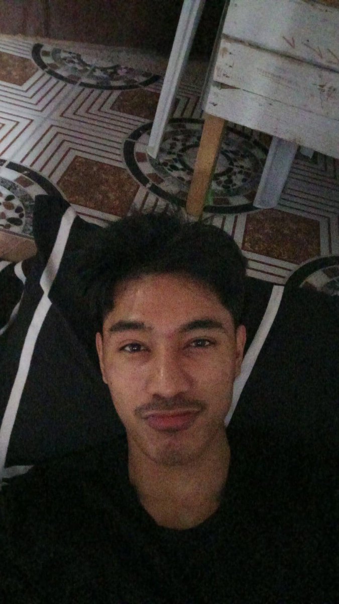 marcxvibe's tweet photo. wala muna pa hubad haha https://t.co/EfFUuTJo8H