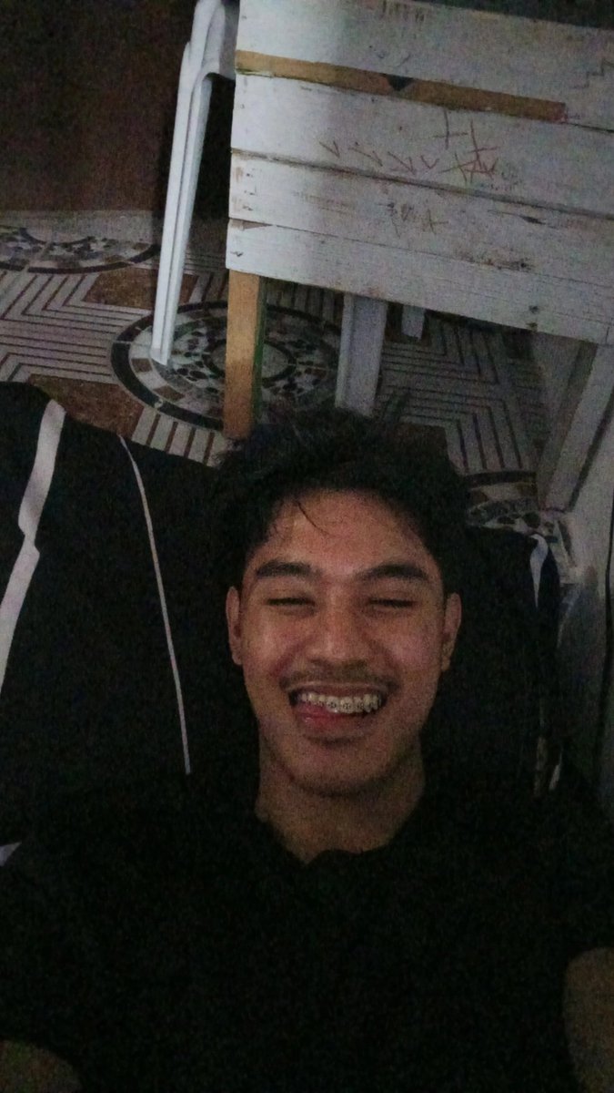 marcxvibe's tweet photo. wala muna pa hubad haha https://t.co/EfFUuTJo8H