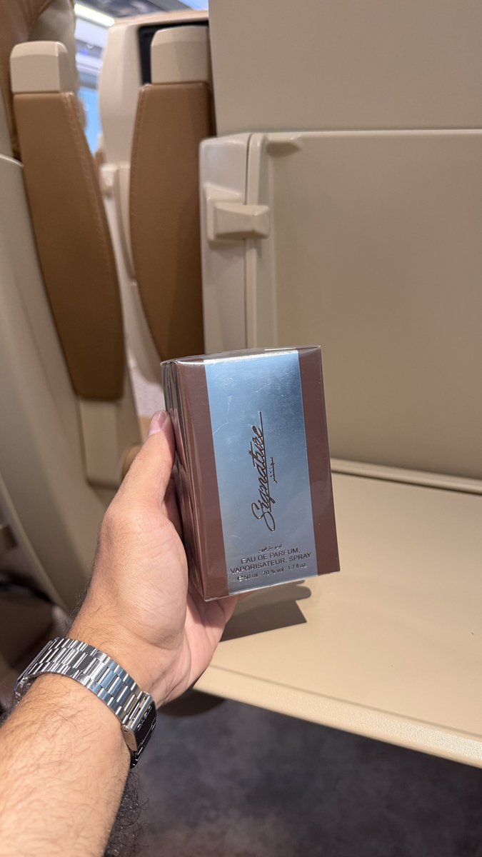 AdelPanda33's tweet photo. وانا خارج من الحرم دخلت العربية للعود
شميت عطر سجنتشر سمعت عنه اليومين الماضية وبصراحة عجبني ولقيته بسعر حلو جدًا 
50 مل بـ 96 ريال

عطر خشبي تابلي بصراحة مناسب جدًا للمناسبات 
وافتتاحية العطر فيها نفحة هيل حلوة https://t.co/EnhPSutpGP