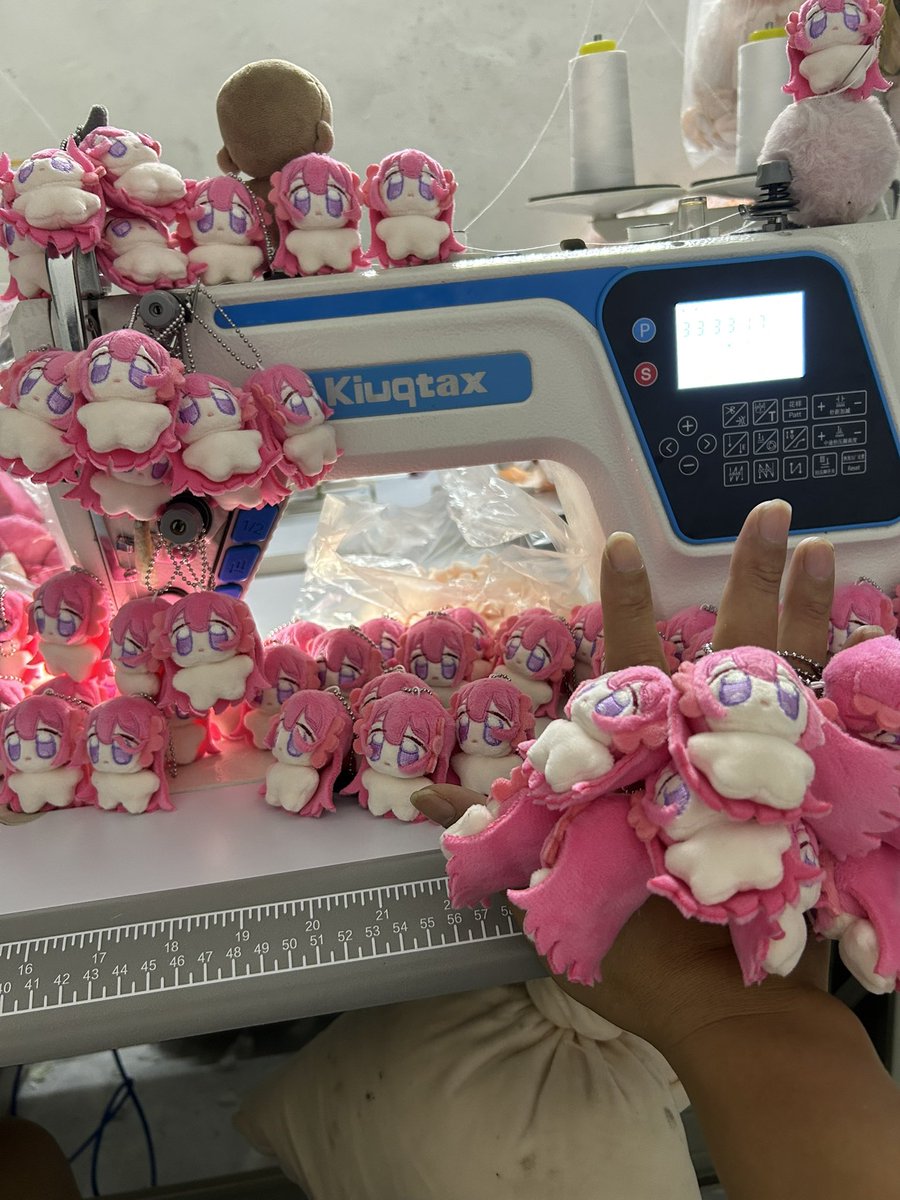 dolls_jimmy's tweet photo. 【R T+ F O+ Reply design 】5CMのヒトデ体型は特に人気があるため、この体型を対象に抽選イベントを開催いたします。本イベントは5CM限定で、抽選システムが自動的に2名のラッキーなファンを抽選し、無料でサンプルを1つプレゼントいたします。抽選は9月8日午後24:00までです。皆様のご参加をお待ちしております。完全なデザインは必要ありません。勝選後に補足してください。イベントに参加した受賞作品は、デフォルトで公開制作プロセスが許可されています。量産計画があり、イベントにご参加いただいた場合、サンプル製作の価格が50%オフとなります。皆様、ぜひご参加ください。ご支援ありがとうございます。