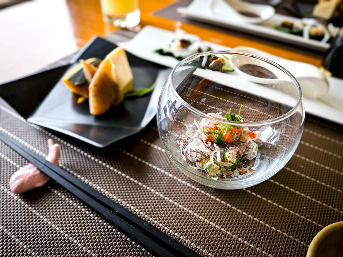 InoueDesign_O's tweet photo. 愛媛県西予市三瓶町にある
「Seasideうわかい」

片田舎の静かな景色の中にこんなに
ステキなお店が隠れていたとは…😋 https://t.co/m8T9UcKb51