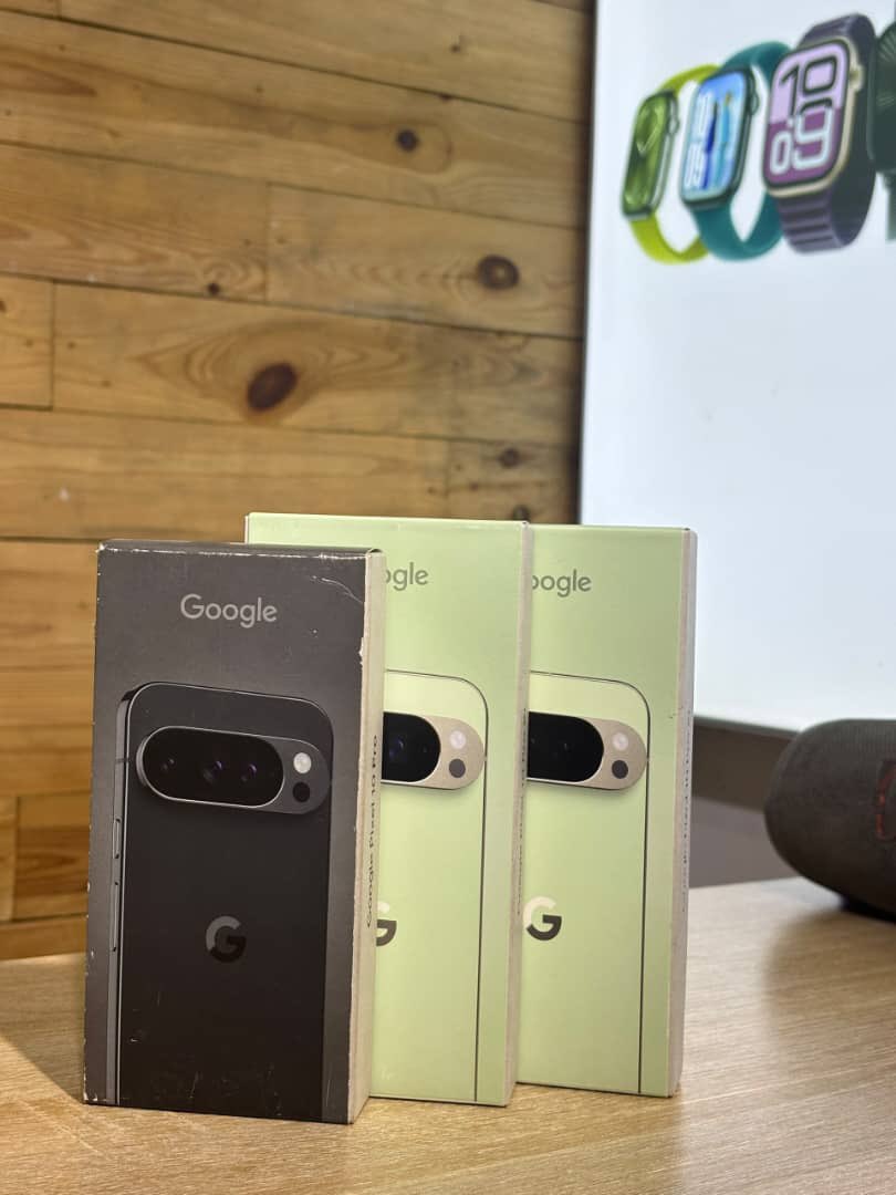STEPHEN01PLUGS's tweet photo. One of the amazing phones Out there 🤍

New 

Google pixel 10pro 128gb Esim - 880,000 

Google pixel 10pro XL 256gb Esim - 1,040,000 https://t.co/yIPi6ztrtk