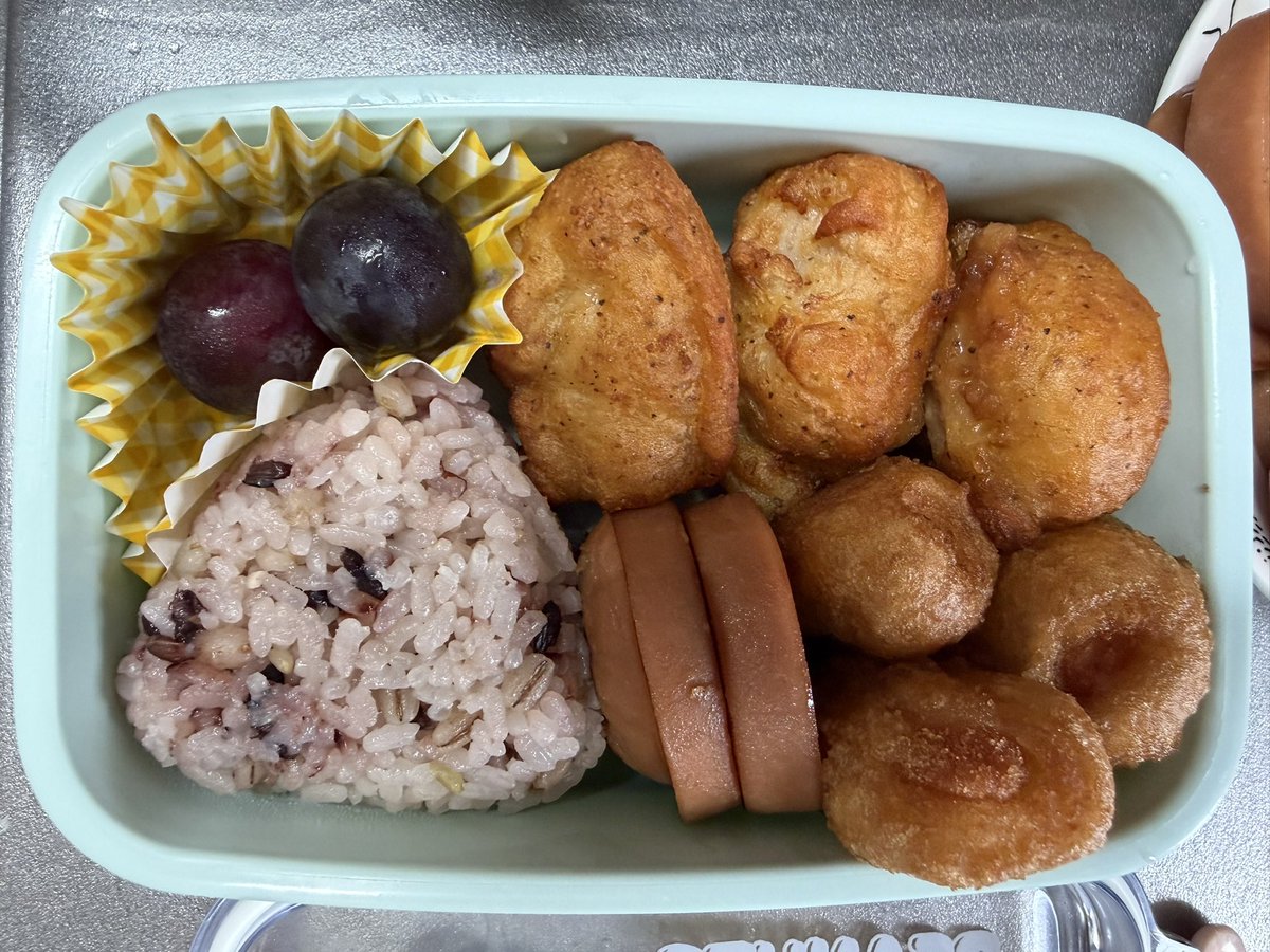 mahaab6's tweet photo. 土曜日〜！
朝から歯科に行ってきたよ〜🏥
銀歯が取れた歯の型取りしてもらった🦷
次もまた来週の土曜日受診🏥
地震の影響からPCが使えない状態になってるらしく支払いは次回お願いしますとの事🥺︎
のんびり過ごして午後から上の娘をバイト送迎〜🚗
下の子の好きな物だけ詰めたお弁当と朝ご飯😋 https://t.co/J99s8xKkDy