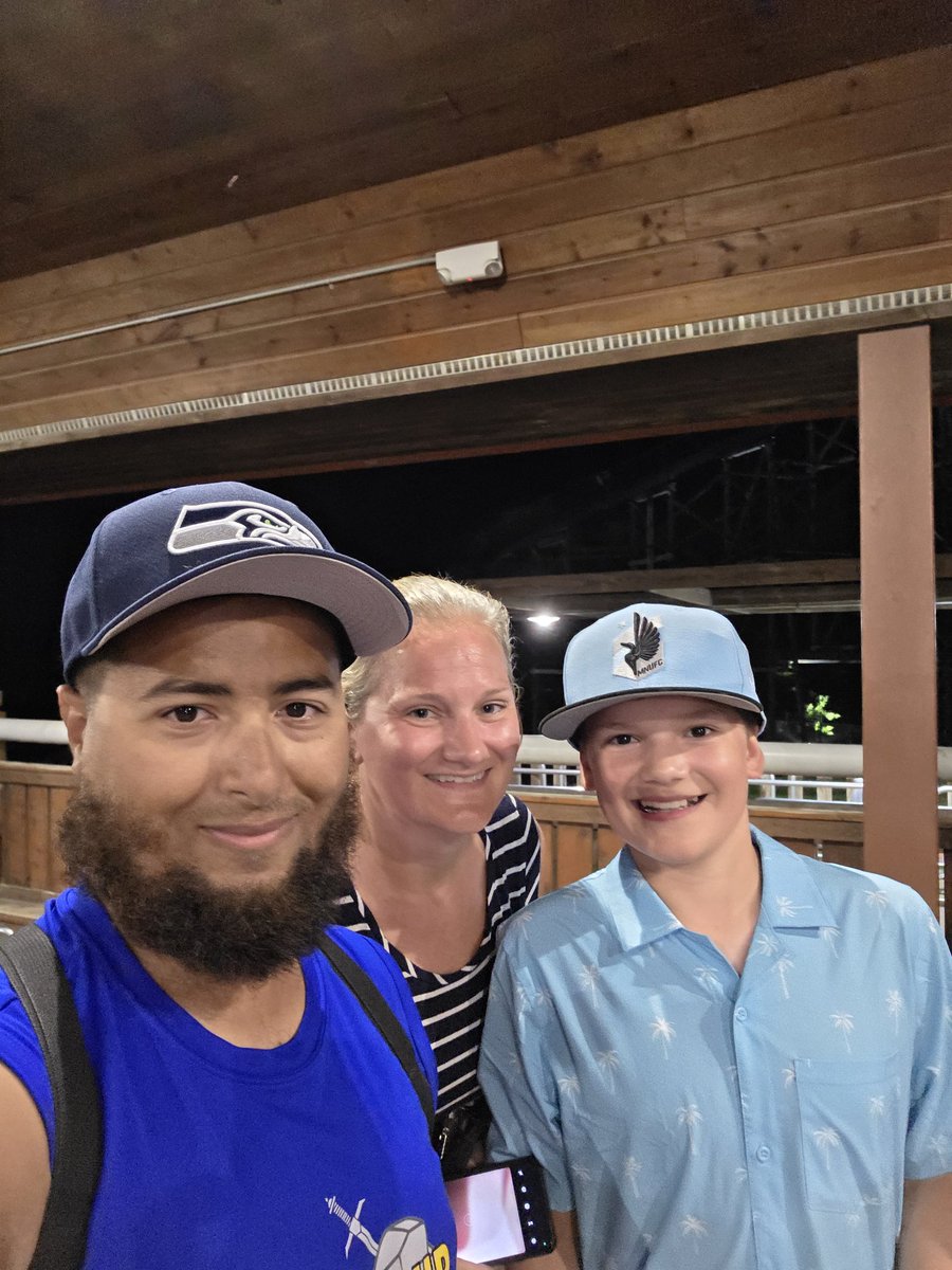 ExcaliburMN's tweet photo. This the best night ever.  Thank you @ValleyfairMN for giving Excalibur a chance at night. https://t.co/QQkX2Kz1NQ