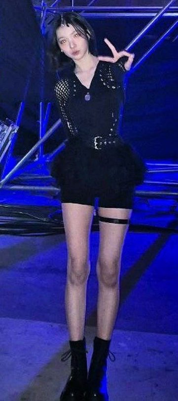 picscjiwoo's tweet photo. The category is : long legs and she won https://t.co/5FHCIduFtm