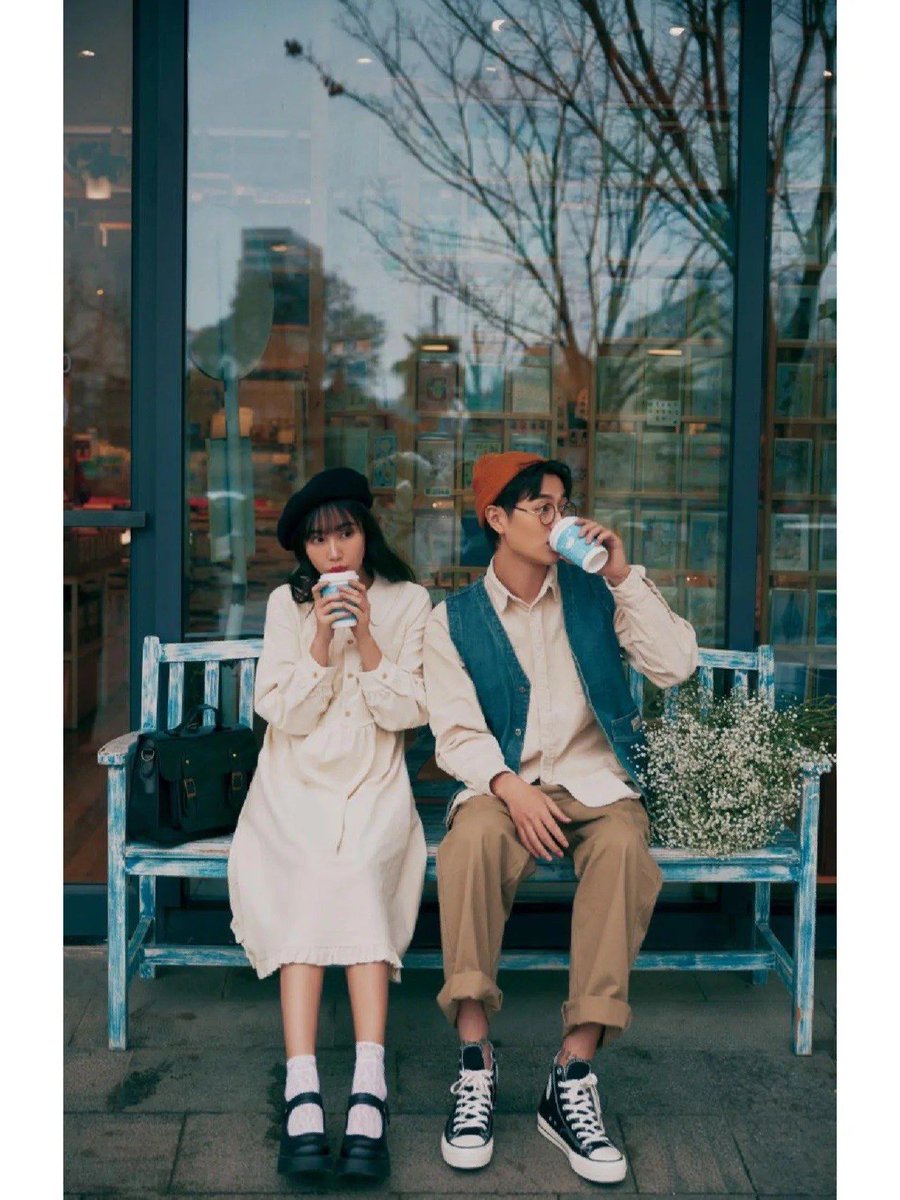 bonba905959's tweet photo. Just stole a bite of my boyfriend’s iced matcha latte and got called a “greedy little cat” — not mad about it at all. https://t.co/GDcjmaiEXX