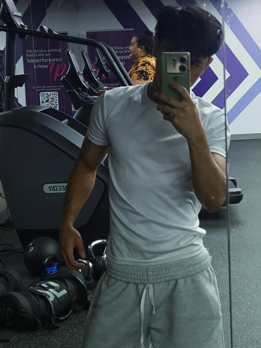 marcxvibe's tweet photo. lf gym buddy 🫂🫢 https://t.co/VRS6FTKFyl